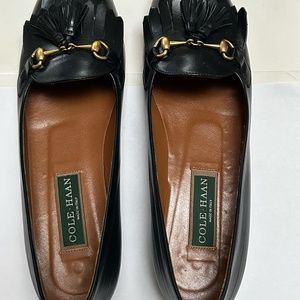 Cole Haan Womens' Navy Leather Loafers Shoes with tassels 9.5 AA Made in Italy